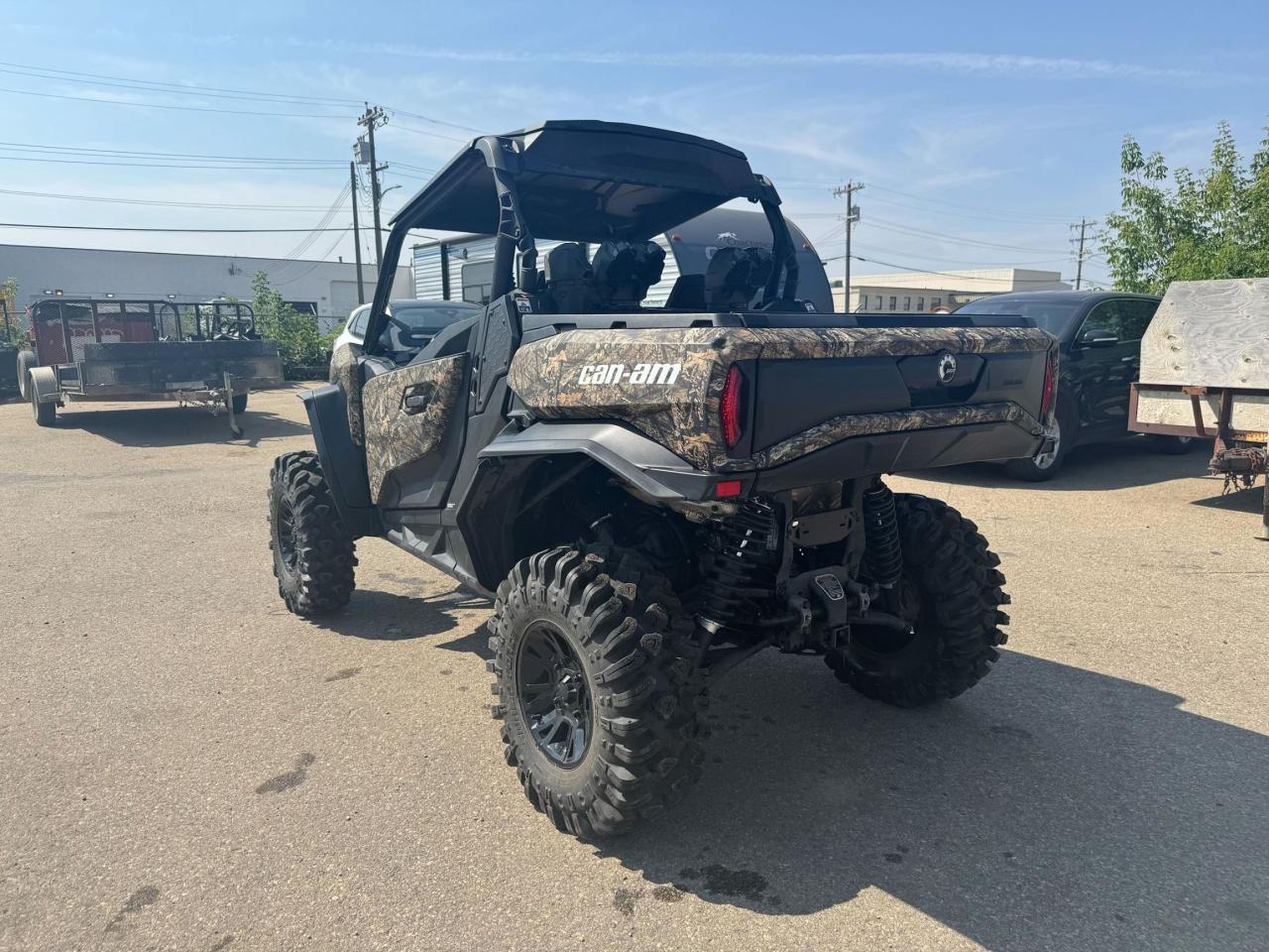 2023 Can-Am Commander XMR 1000 - Photo #2