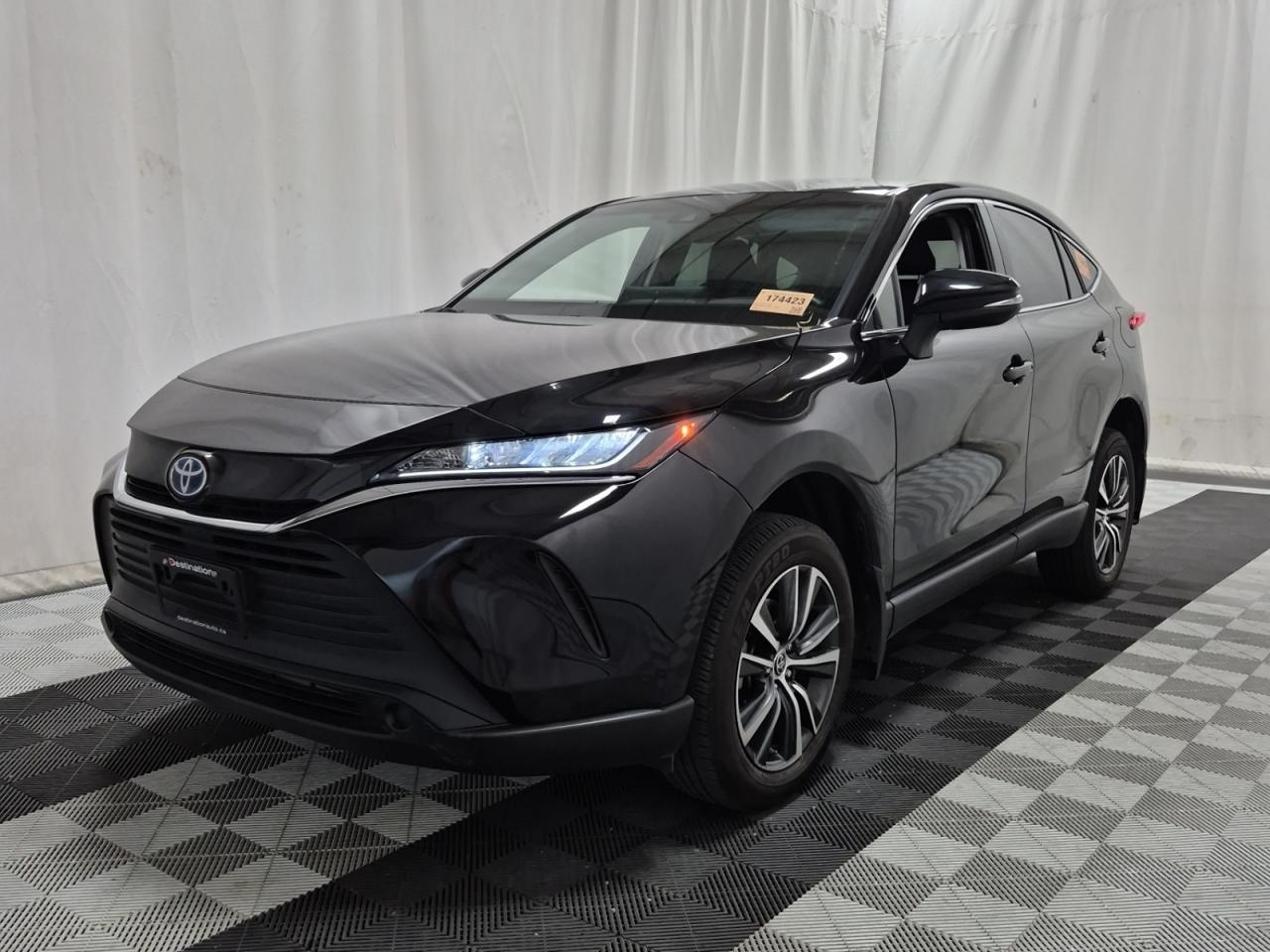 Used 2022 Toyota Venza LE  AWD HYBRID for sale in Toronto, ON