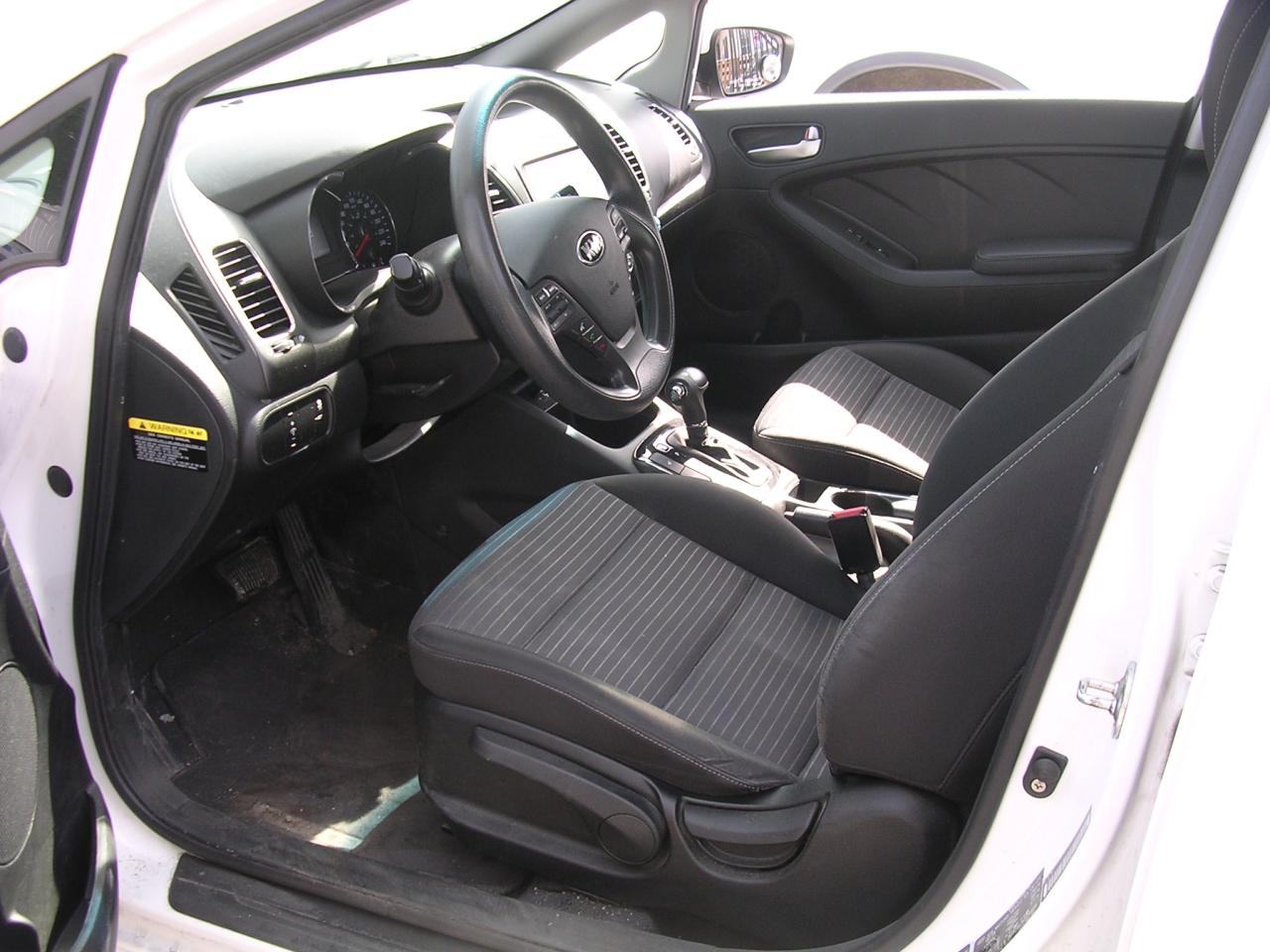 2018 Kia Forte LX+ Photo4