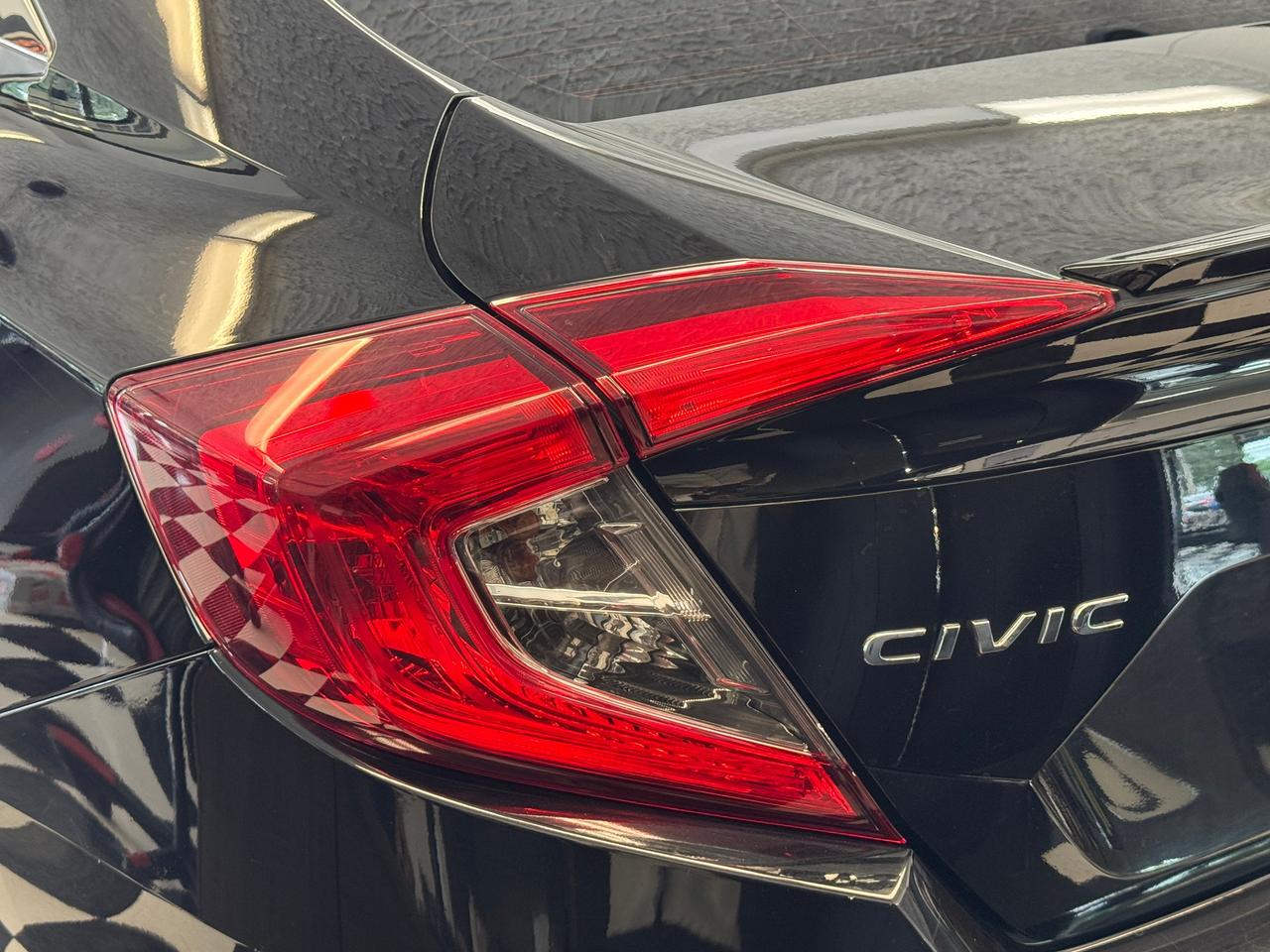 2018 Honda Civic SE+New Tires+Adaptive Cruise+LaneKeep+CLEAN CARFAX Photo