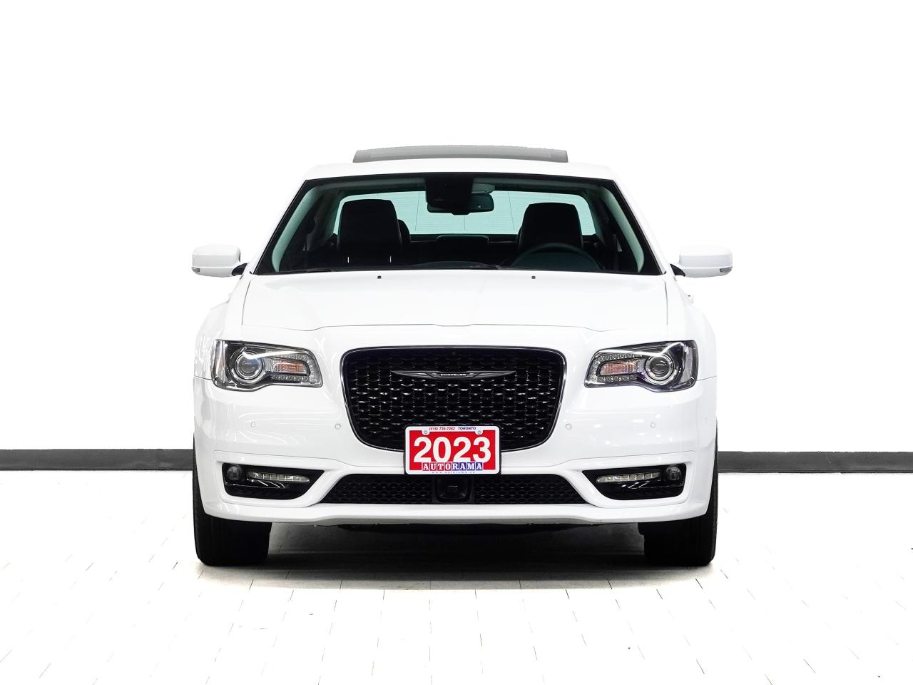 2023 Chrysler 300 TOURING L | AWD | Nav | Leather | Pano roof | BSM