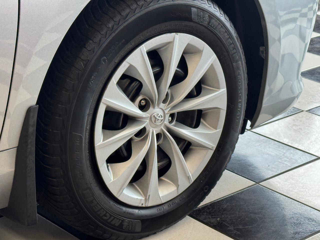 2017 Toyota Camry LE+Camera+Bluetooth+Cruise Control+A/C Photo