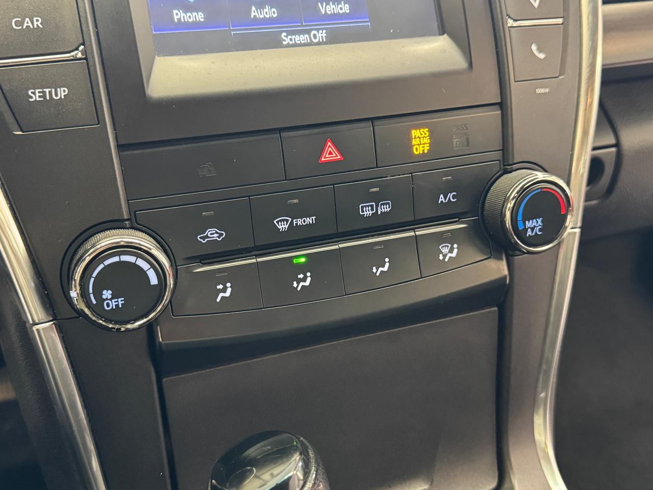 2017 Toyota Camry LE+Camera+Bluetooth+Cruise Control+A/C Photo