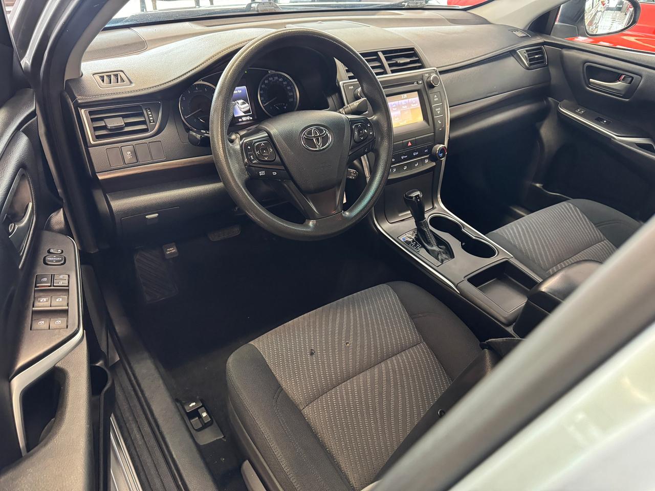 2017 Toyota Camry LE+Camera+Bluetooth+Cruise Control+A/C Photo