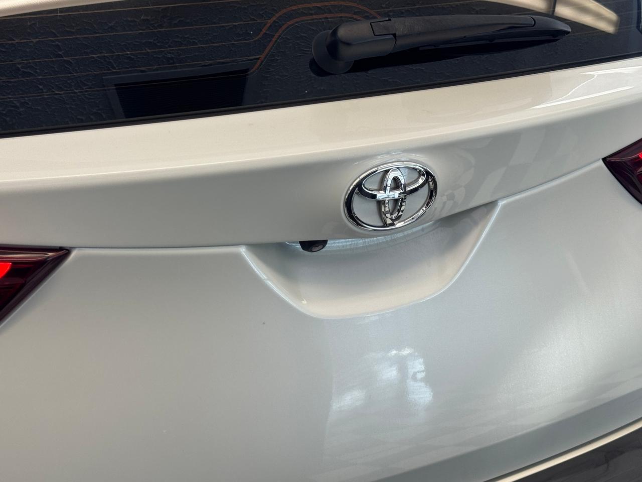 2017 Toyota Corolla iM Hatchback+New Tires+Alloys+Brakes+CLEAN CARFAX Photo