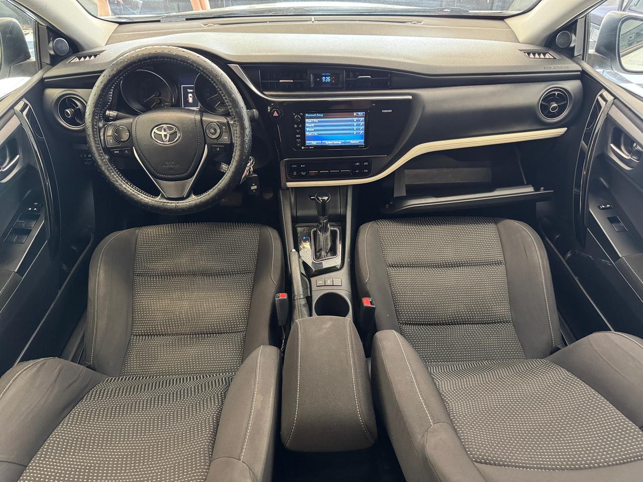 2017 Toyota Corolla iM Hatchback+New Tires+Alloys+Brakes+CLEAN CARFAX Photo5