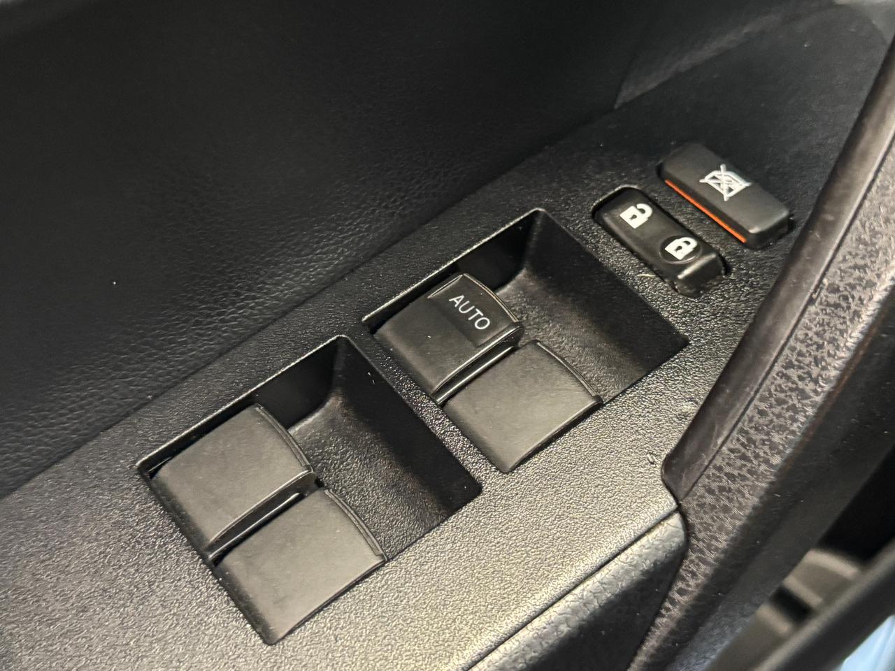 2017 Toyota Corolla SE+Adaptive Cruise+New Tires+Heated Steering Photo