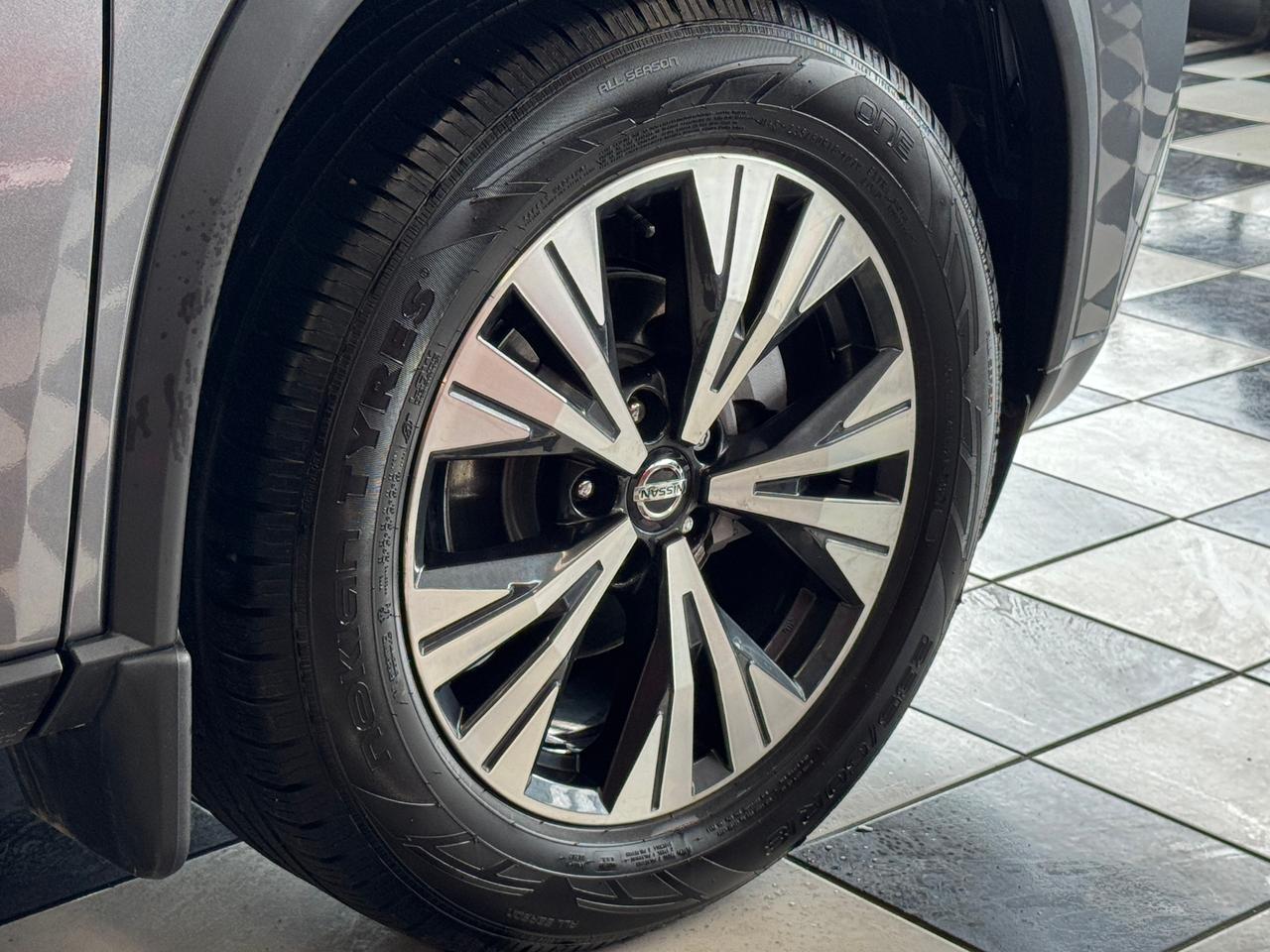 2021 Nissan Rogue SV TECH AWD+Pano Roof+Adaptive Cruise+CLEAN CARFAX Photo