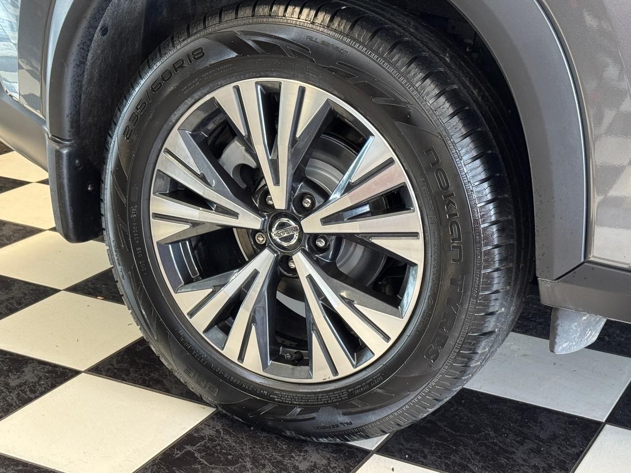 2021 Nissan Rogue SV TECH AWD+Pano Roof+Adaptive Cruise+CLEAN CARFAX Photo