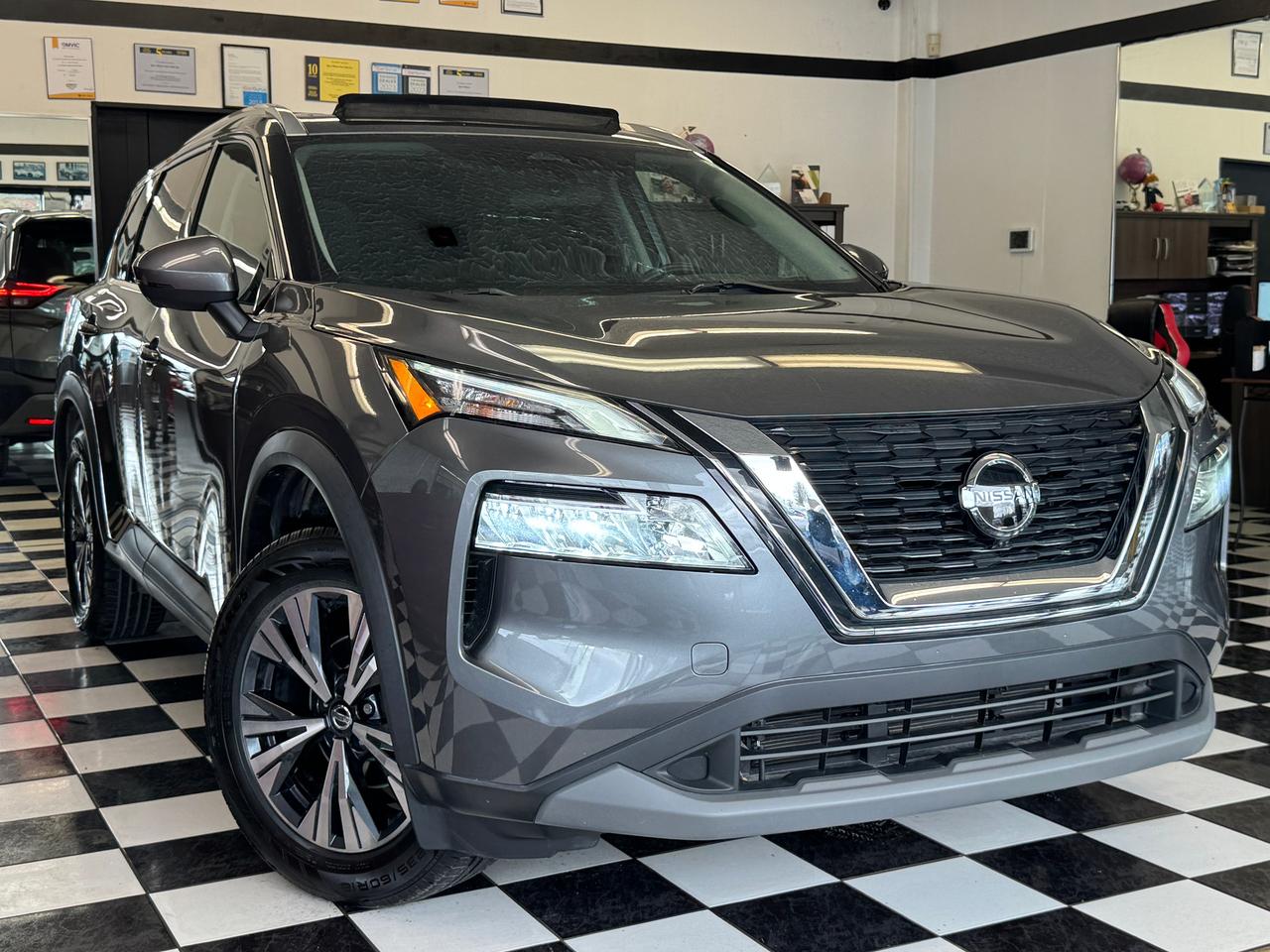 2021 Nissan Rogue SV TECH AWD+Pano Roof+Adaptive Cruise+CLEAN CARFAX Photo