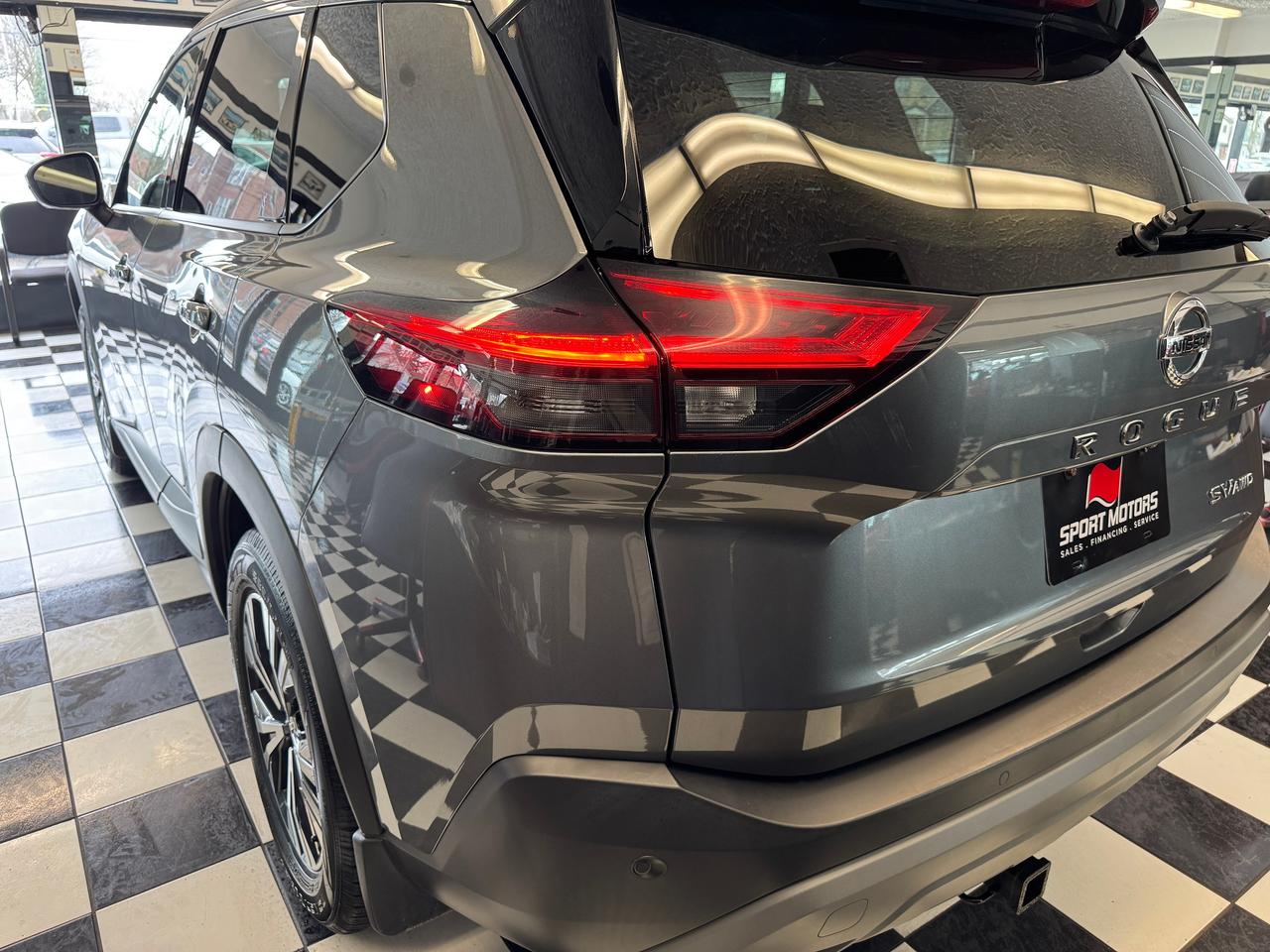 2021 Nissan Rogue SV TECH AWD+Pano Roof+Adaptive Cruise+CLEAN CARFAX Photo
