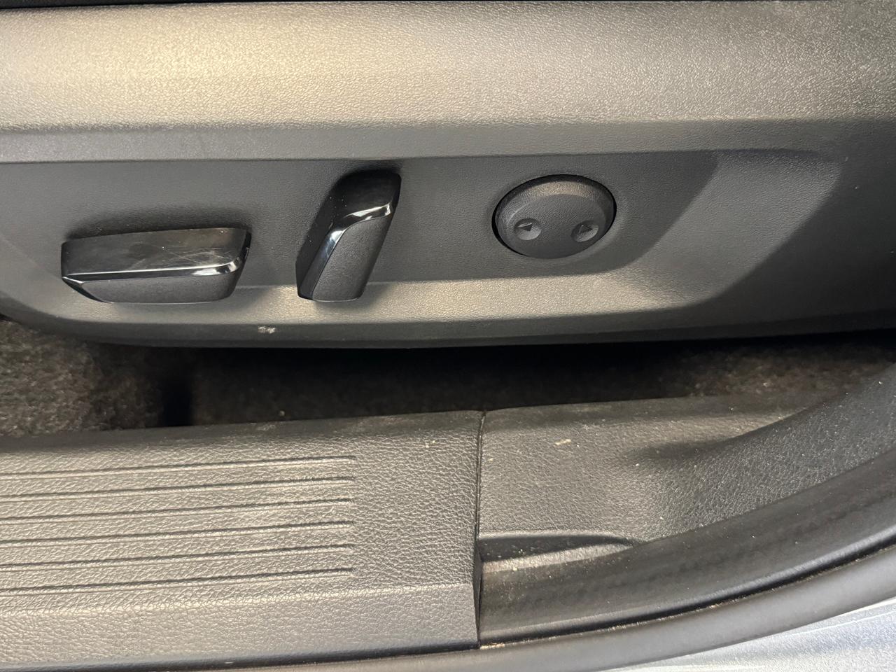 2021 Nissan Rogue SV TECH AWD+Pano Roof+Adaptive Cruise+CLEAN CARFAX Photo