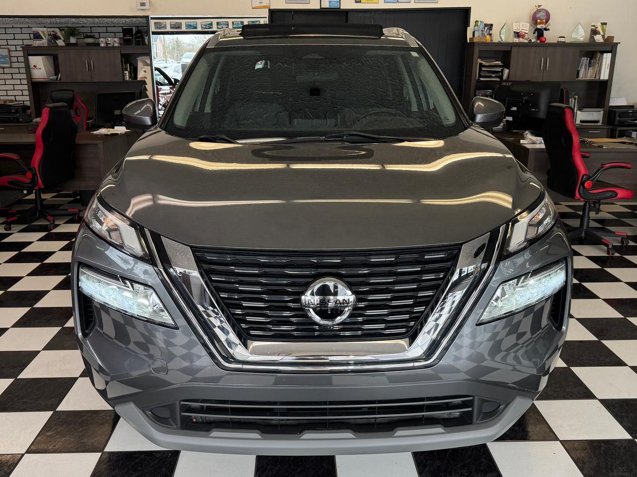 2021 Nissan Rogue SV TECH AWD+Pano Roof+Adaptive Cruise+CLEAN CARFAX Photo