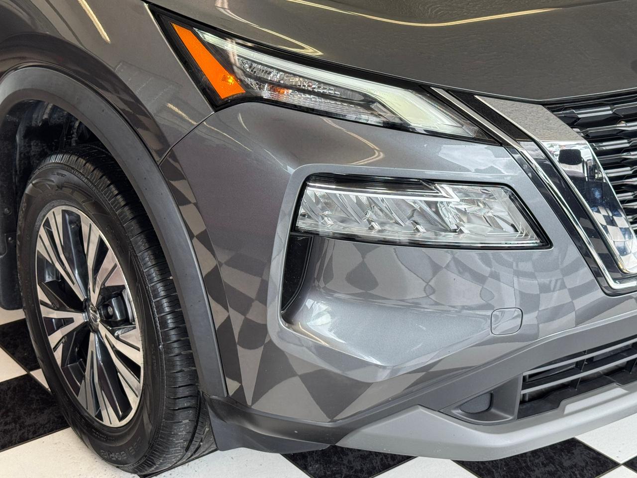 2021 Nissan Rogue SV TECH AWD+Pano Roof+Adaptive Cruise+CLEAN CARFAX Photo