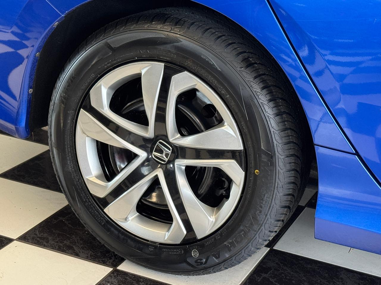 2017 Honda Civic LX+New Tires+Brakes+Camera+ApplePlay+Heated Seats Photo