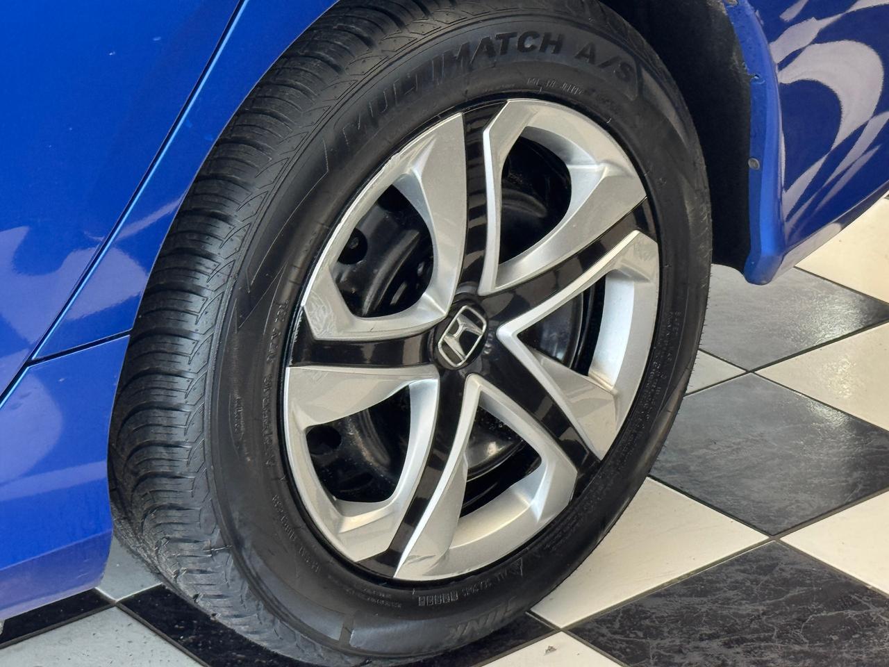 2017 Honda Civic LX+New Tires+Brakes+Camera+ApplePlay+Heated Seats Photo