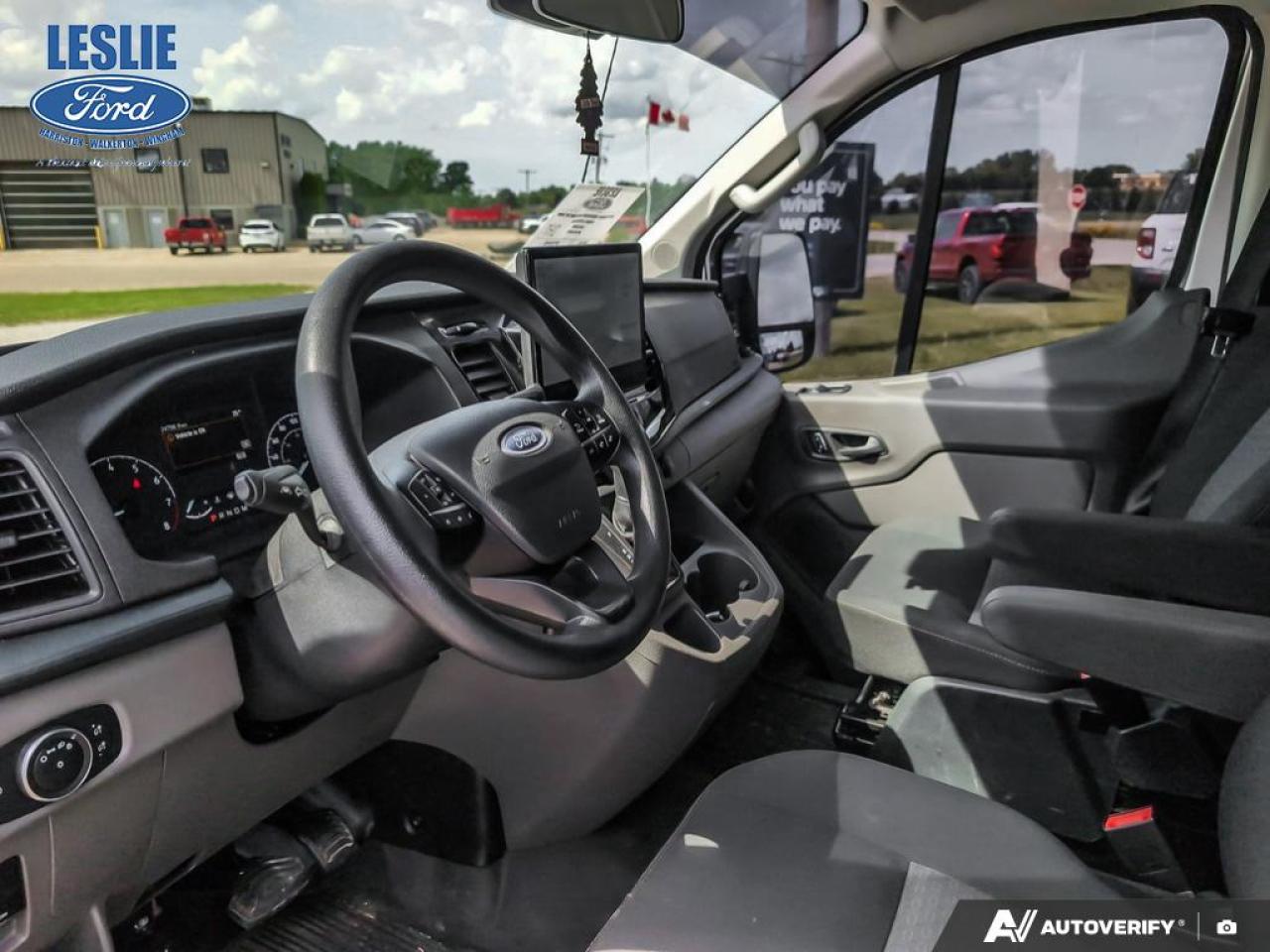 2023 Ford Transit Low Roof XLT AWD Photo