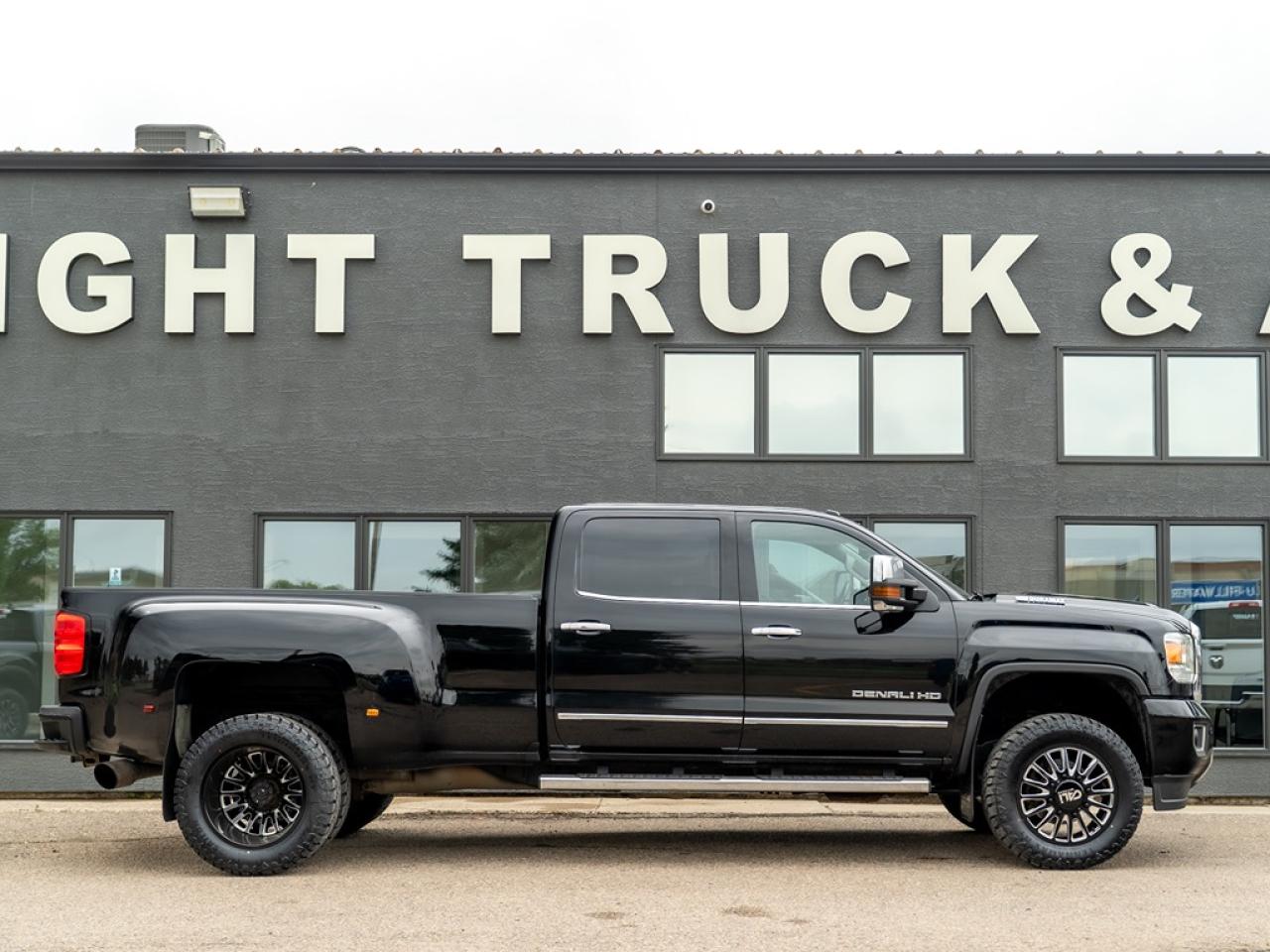 2018 GMC Sierra 3500 Denali Diesel Dually Lifted/Rims/Tires Photo4