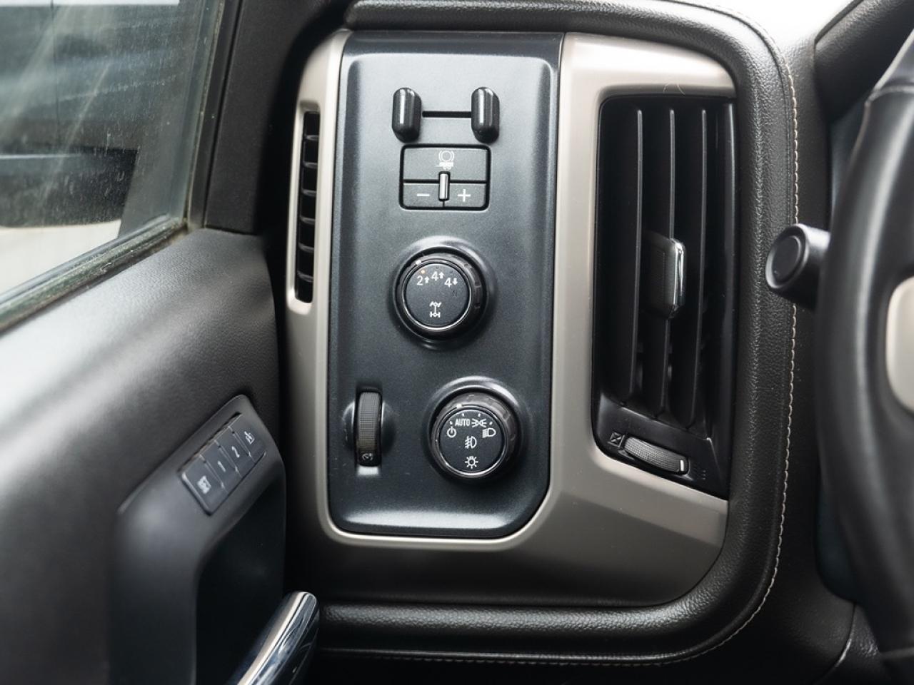 2018 GMC Sierra 3500 Denali Diesel Dually Lifted/Rims/Tires Photo33