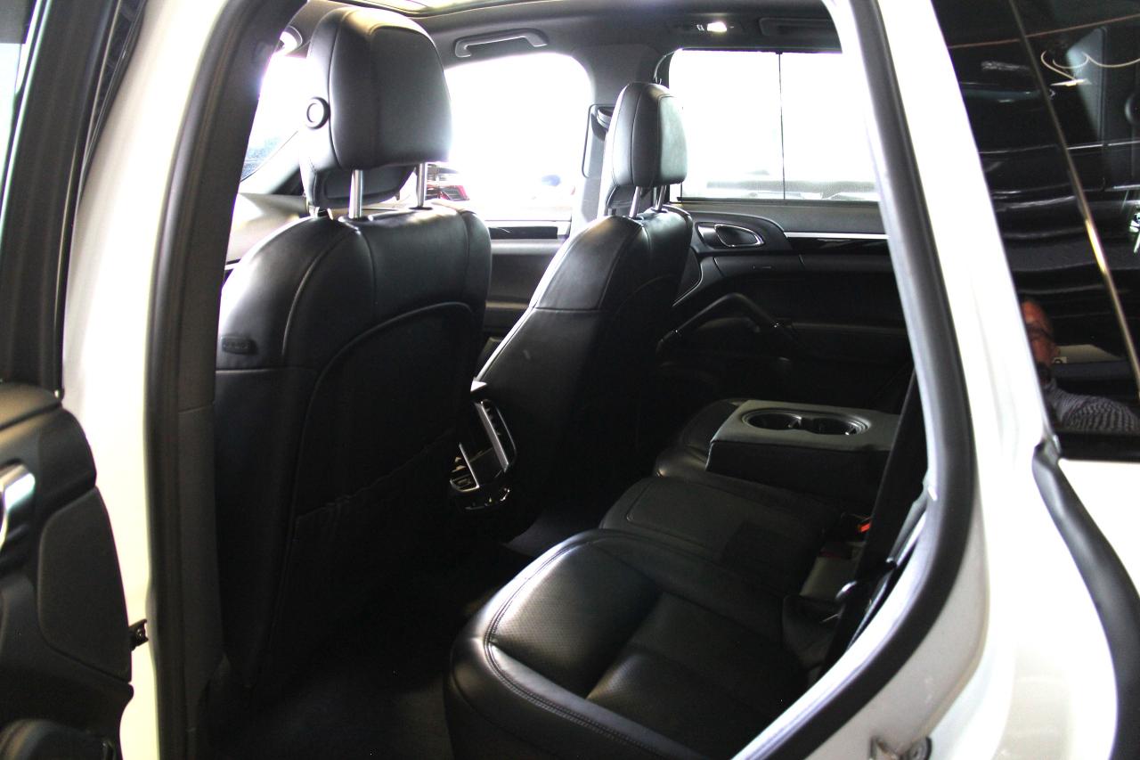 2015 Porsche Cayenne DIESEL - Photo #8