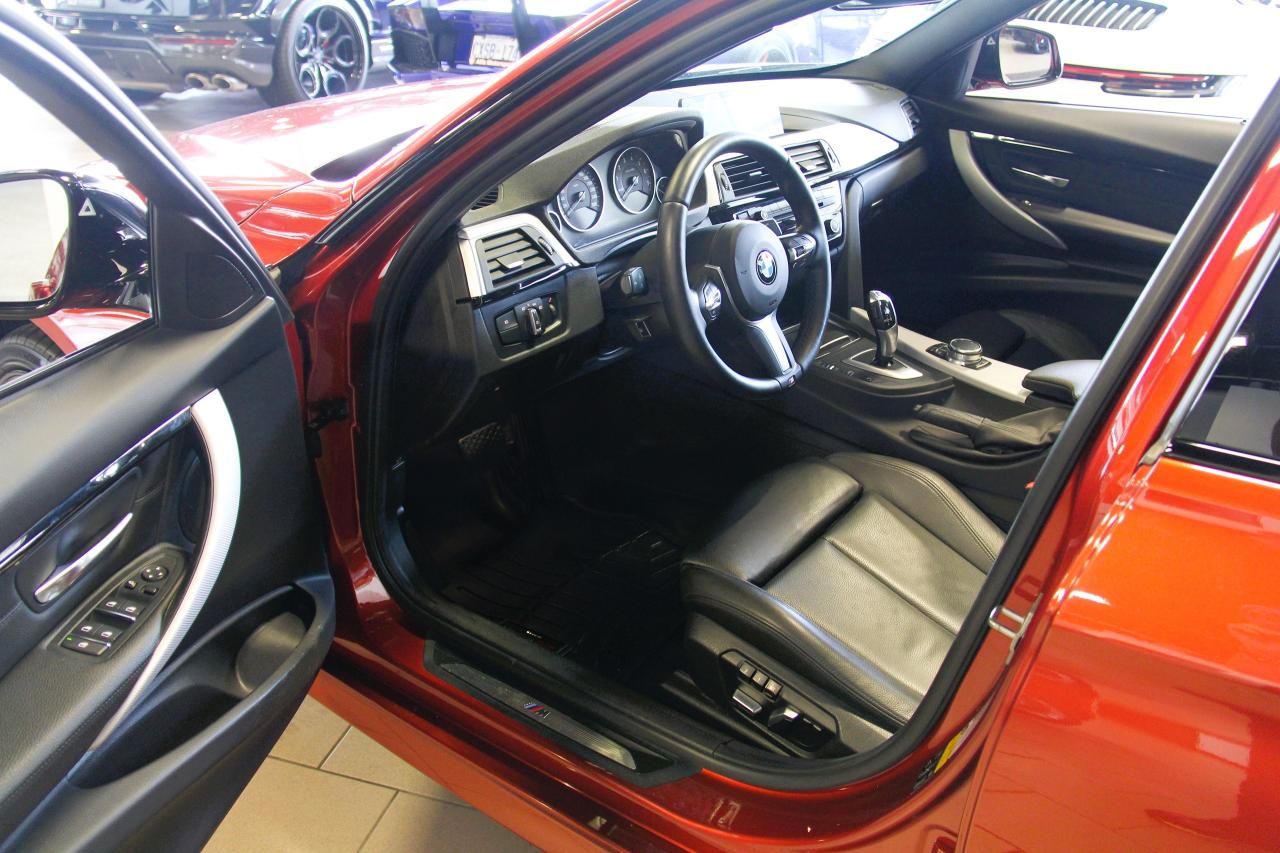 2018 BMW 3 Series 330i xDrive M sport package - Photo #9