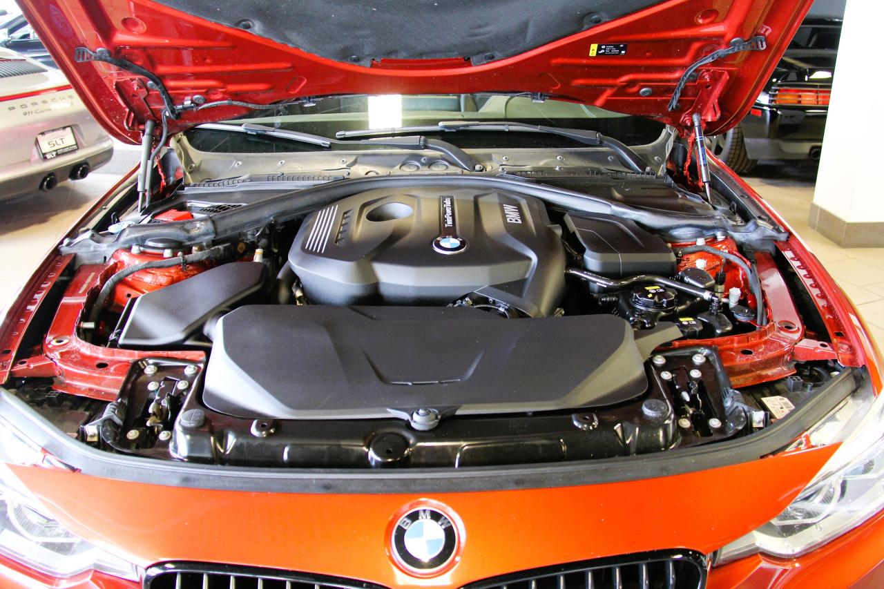 2018 BMW 3 Series 330i xDrive M sport package - Photo #12