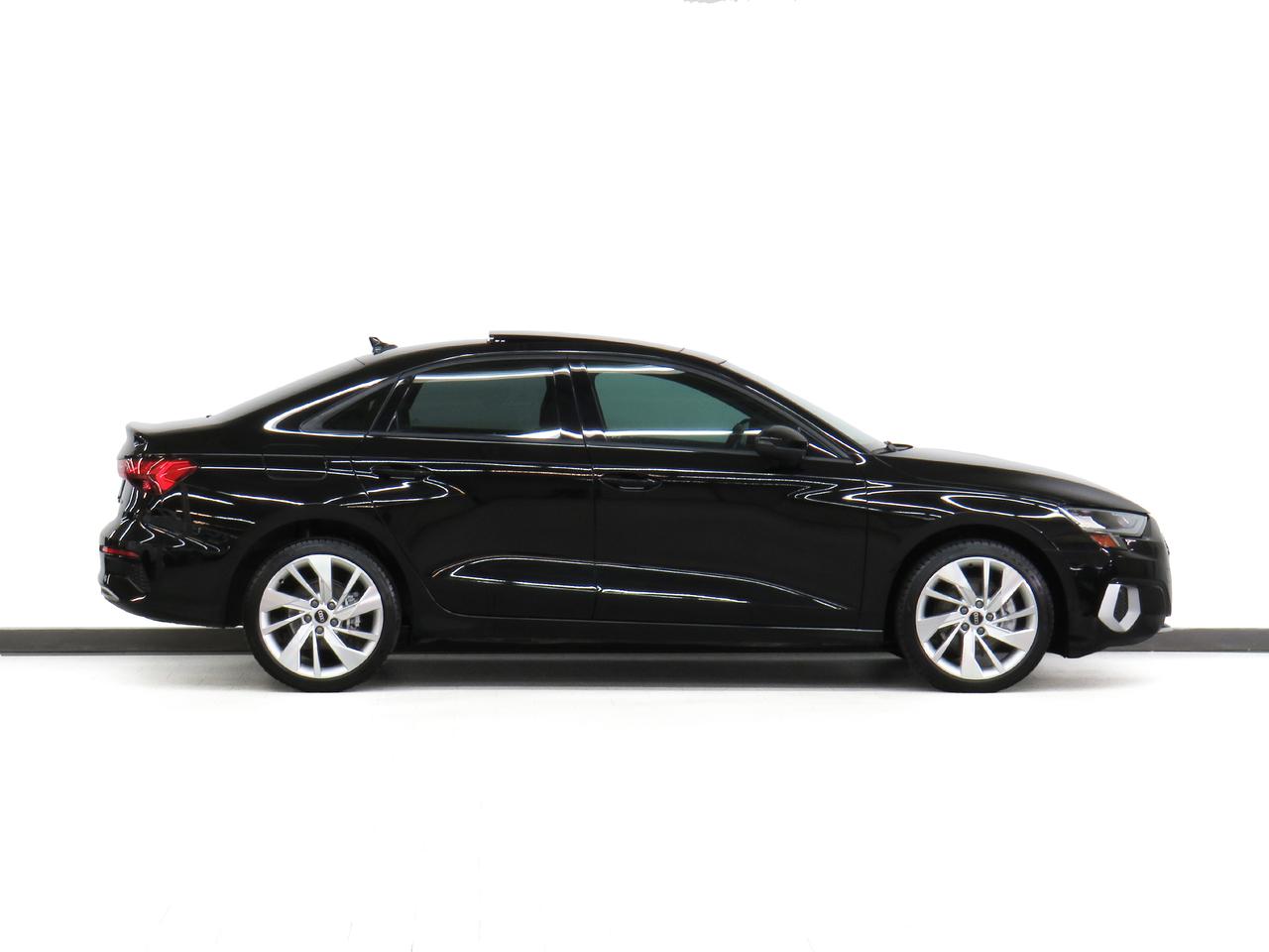 2023 Audi A3 KOMFORT AWD | Leather | Sunroof | Digital Dash