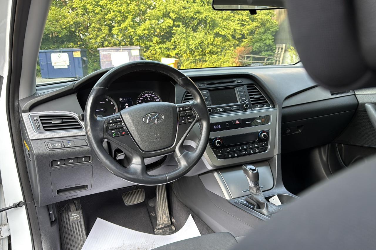 2017 Hyundai Sonata 2.4L GLS - Photo #11
