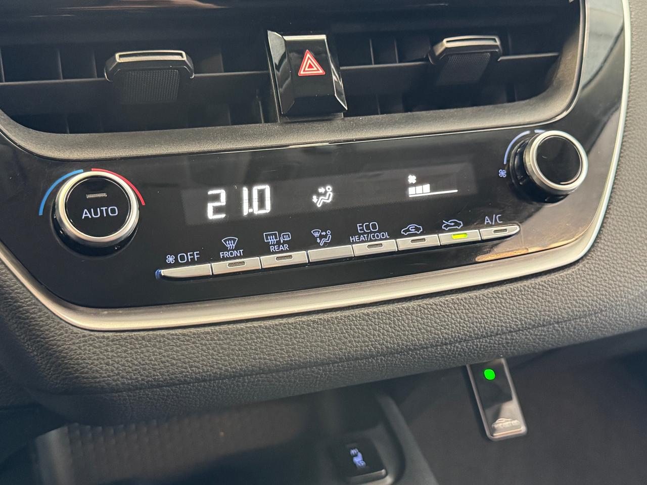 2020 Toyota Corolla LE+New Tires+Brakes+Adaptive Cruise+ApplePlay+LKA Photo30