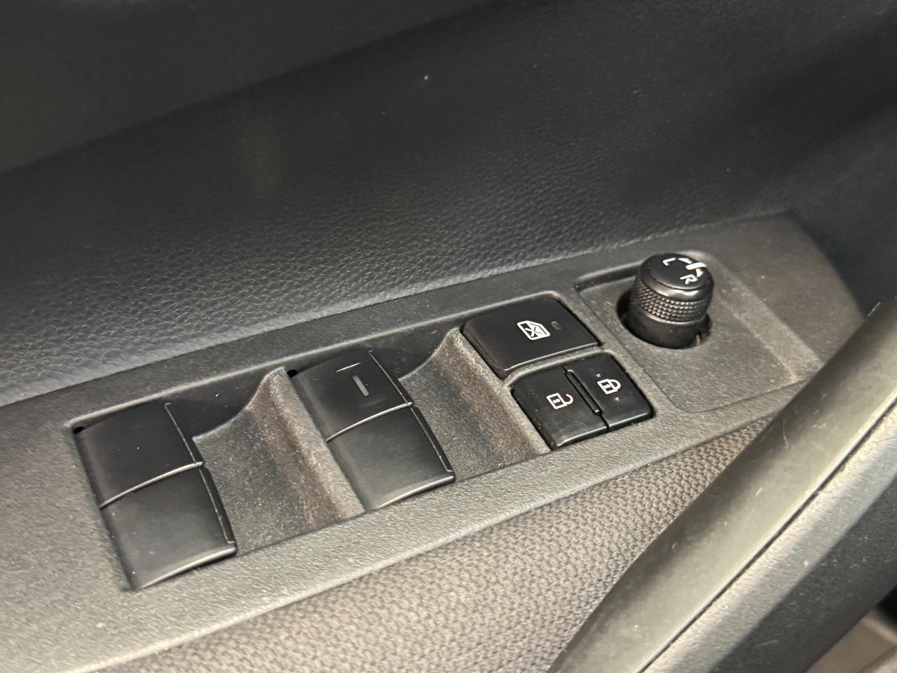 2020 Toyota Corolla LE+New Tires+Brakes+Adaptive Cruise+ApplePlay+LKA - Photo #45