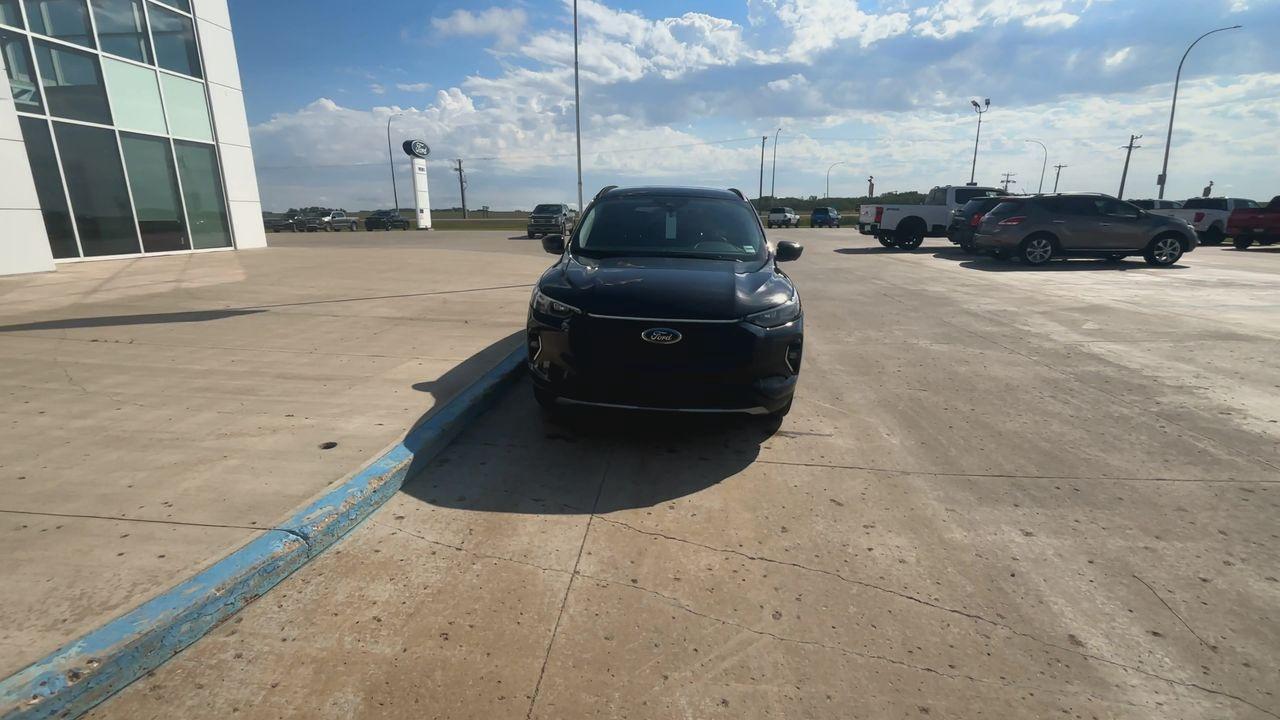 2023 Ford Escape Platinum AWD Photo