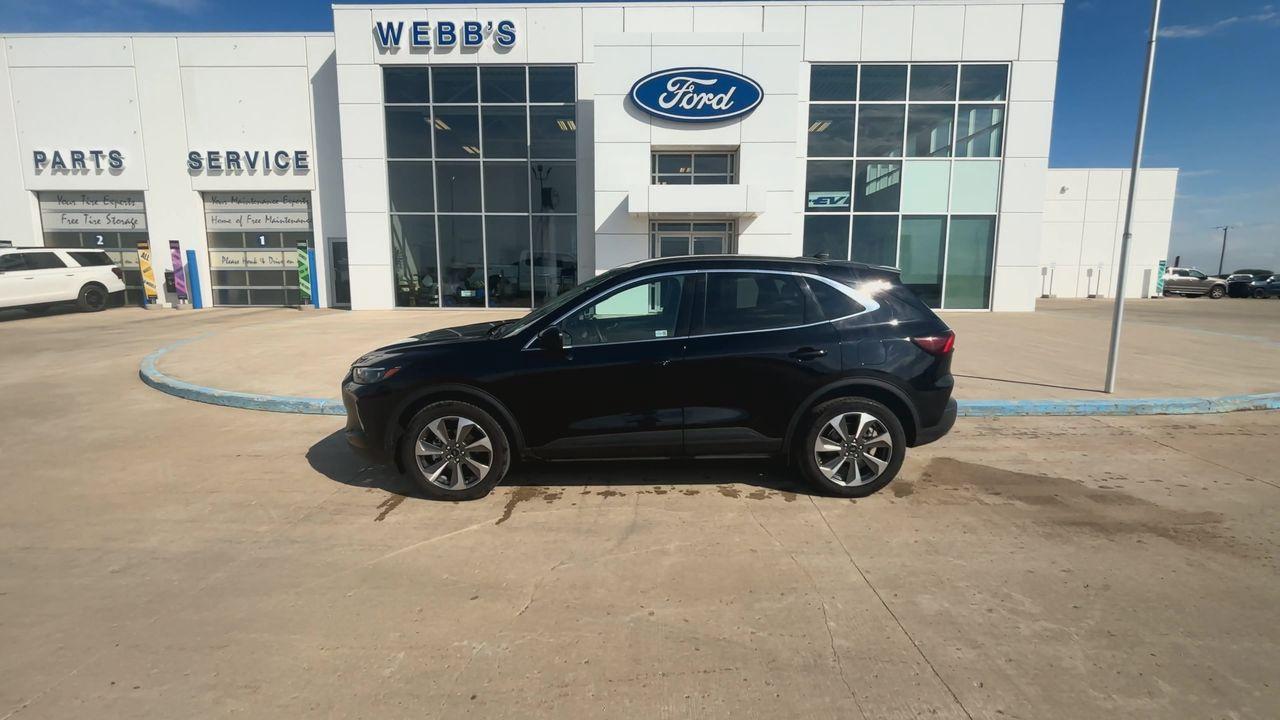 2023 Ford Escape Platinum AWD Photo5