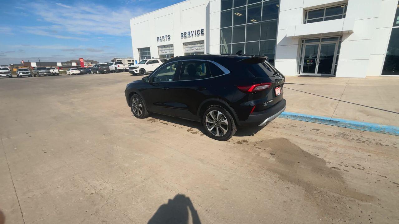 2023 Ford Escape Platinum AWD Photo5