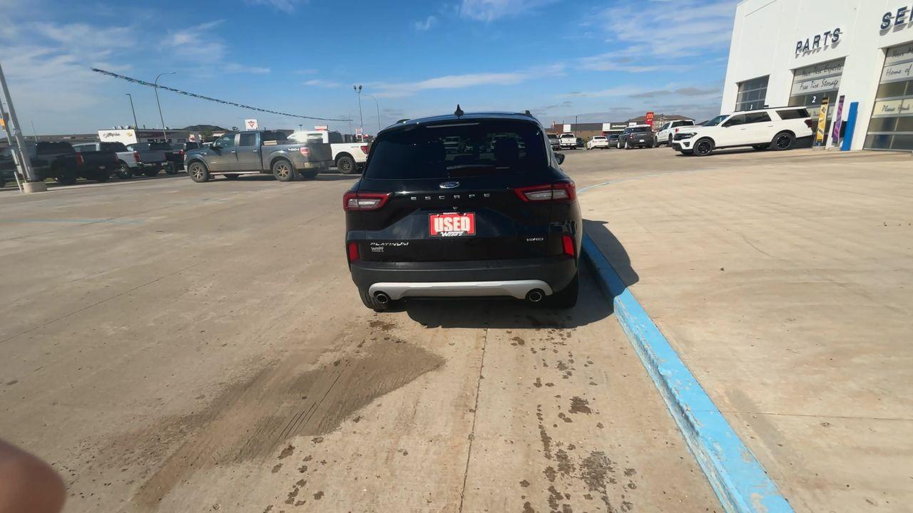 2023 Ford Escape Platinum AWD Photo5