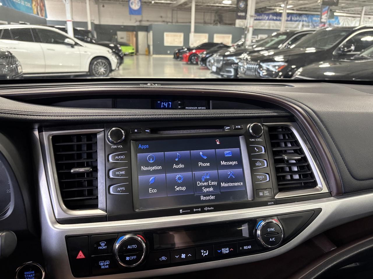2018 Toyota Highlander XLE AWD|NAV|8PASSENGER|LEATHER|SUNROOF|ALLOYS|+++ - Photo #20