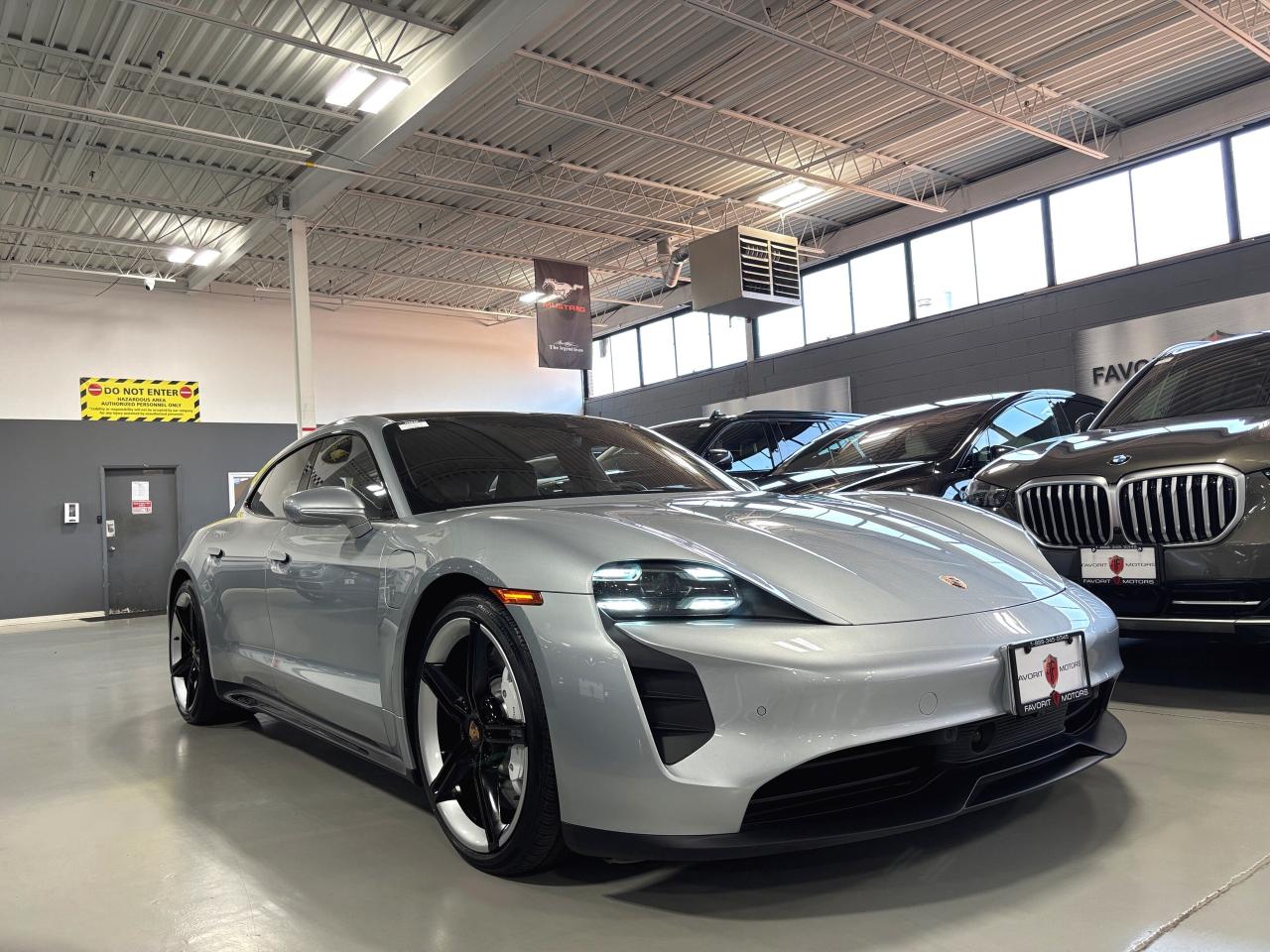 2023 Porsche Taycan GTS Sport Turismo|AWD|NO LUX TAX|PASSENGERSCREEN|+ - Photo #2
