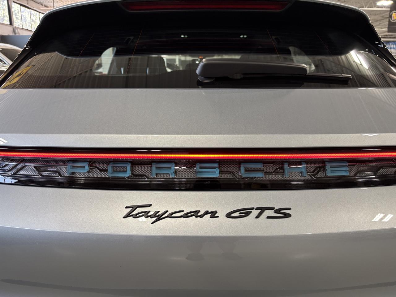 2023 Porsche Taycan GTS Sport Turismo|AWD|NO LUX TAX|PASSENGERSCREEN|+ - Photo #11