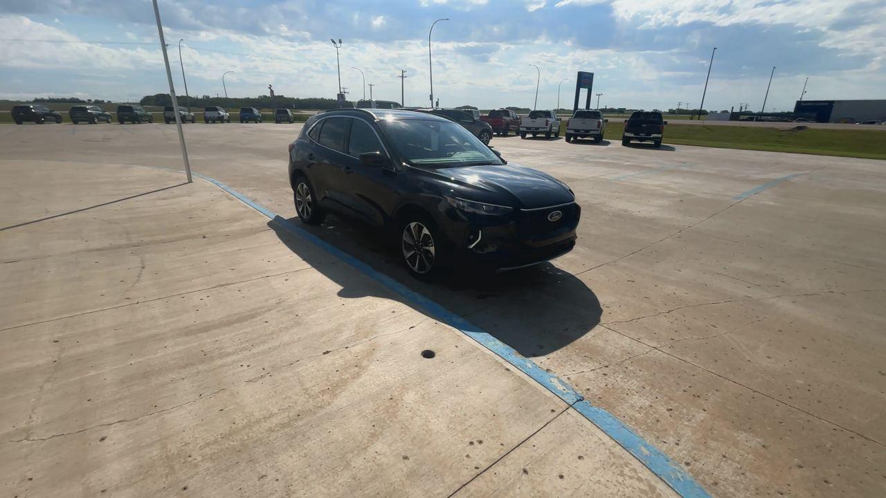 2023 Ford Escape Platinum AWD Photo