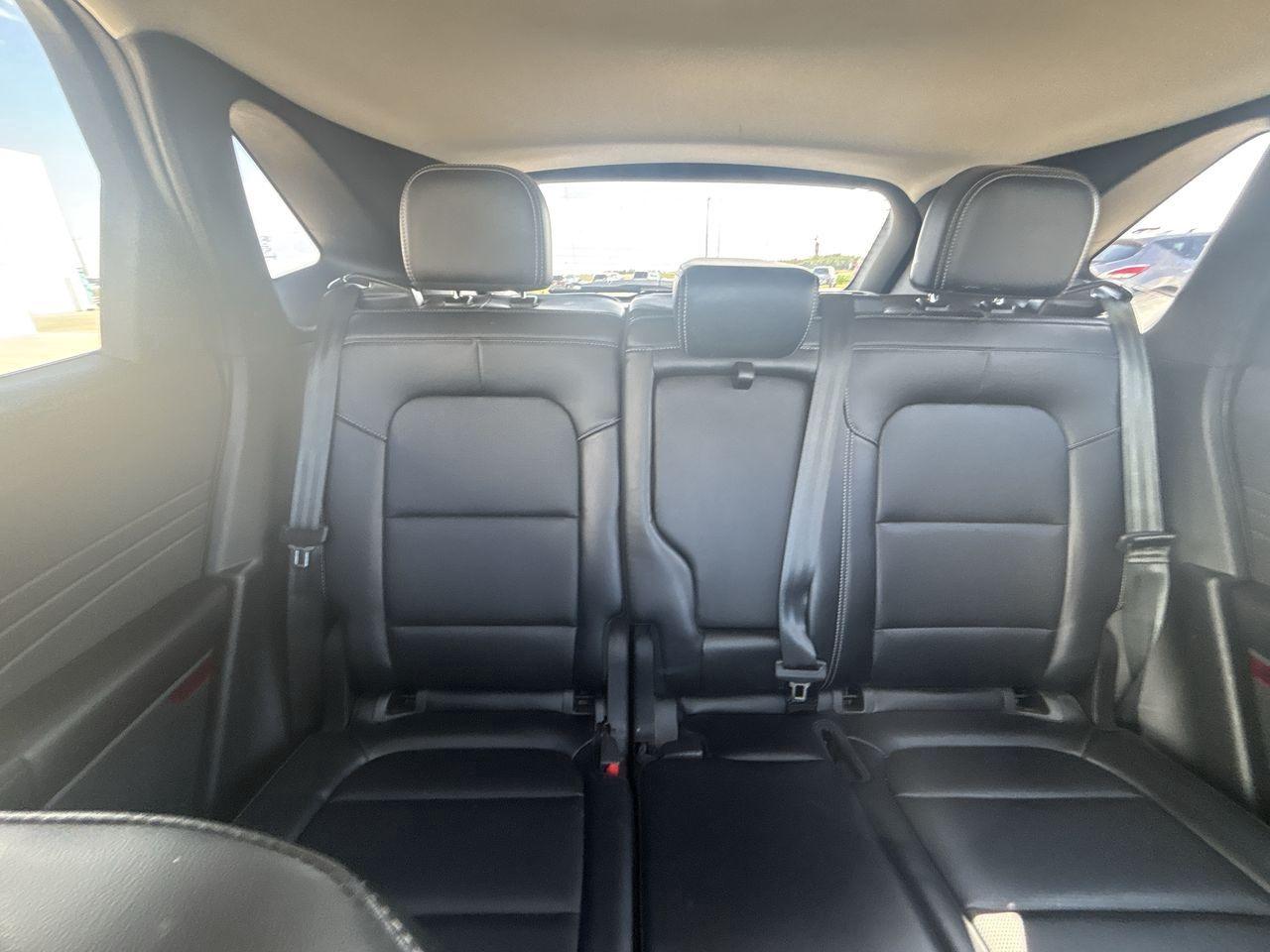 2023 Ford Escape Platinum AWD Photo5