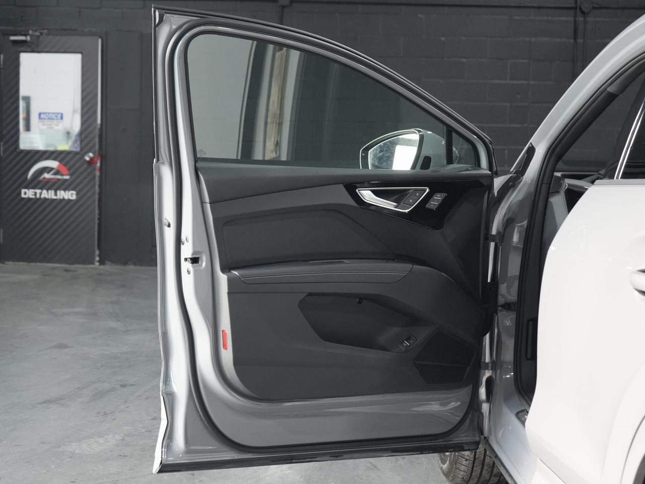 2024 Audi Q4 e-tron 50 quattro Photo