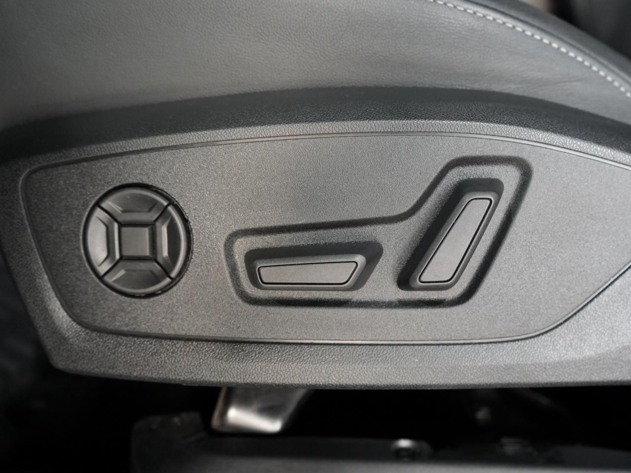 2024 Audi Q4 e-tron 50 quattro Photo