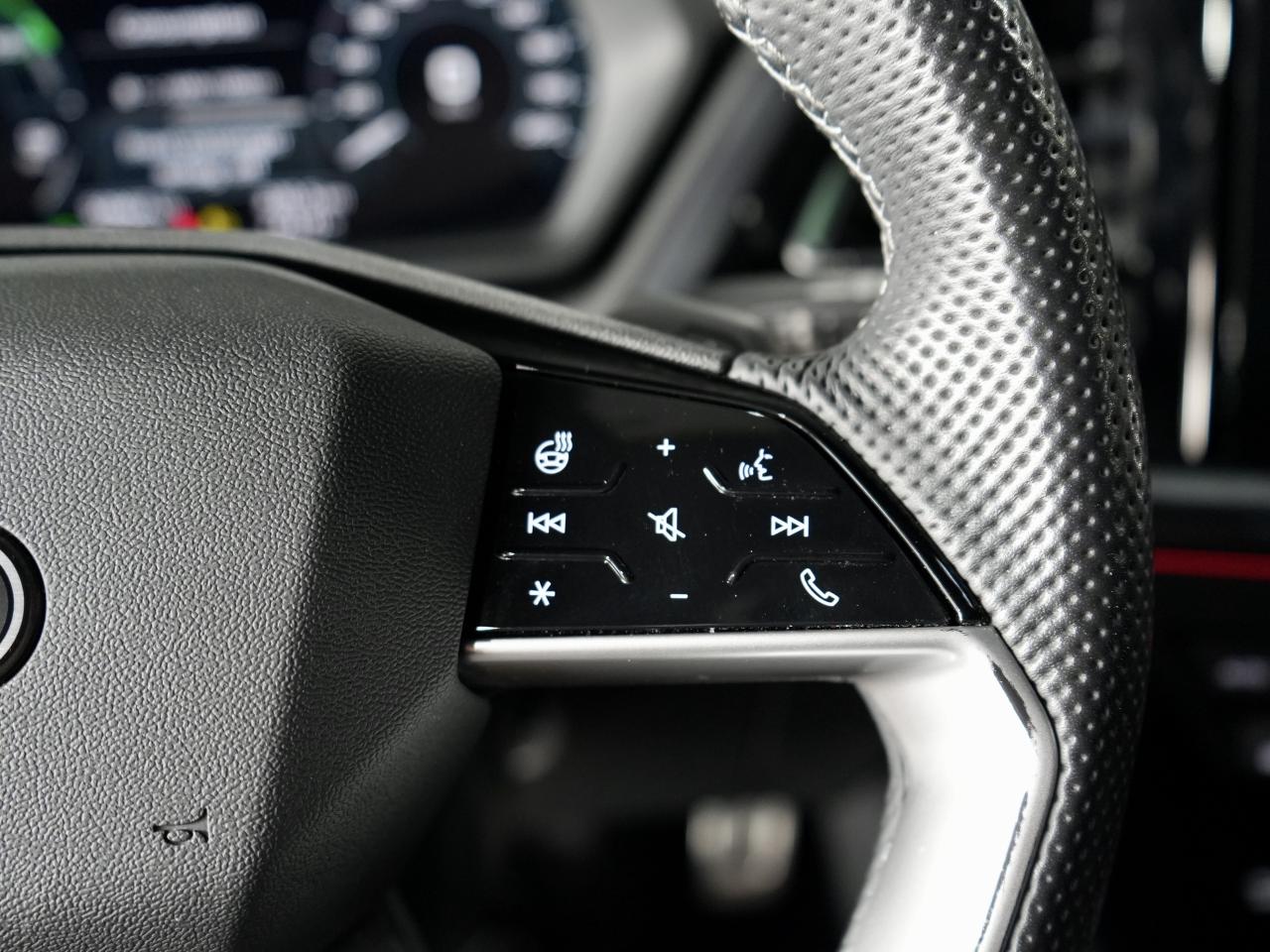 2024 Audi Q4 e-tron 50 quattro Photo