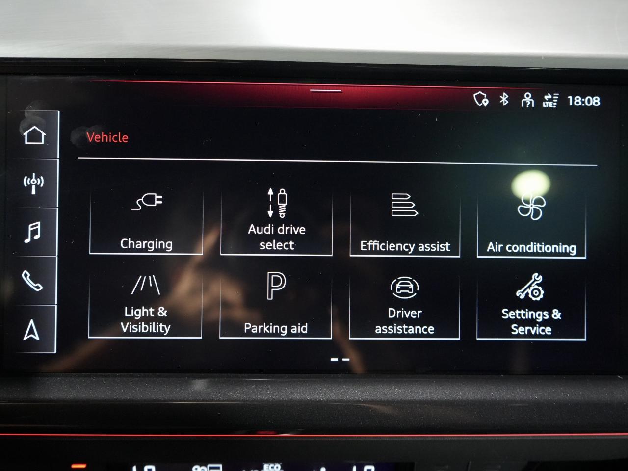 2024 Audi Q4 e-tron 50 quattro Photo