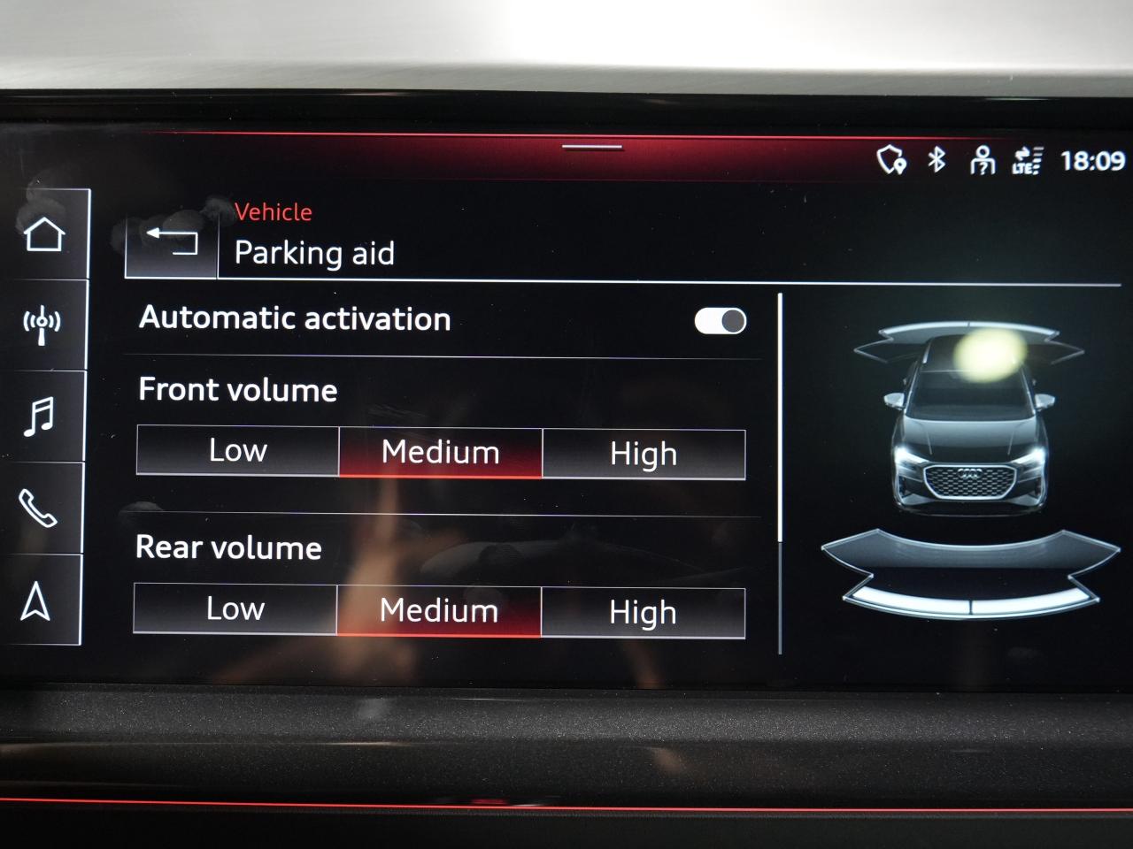 2024 Audi Q4 e-tron 50 quattro Photo