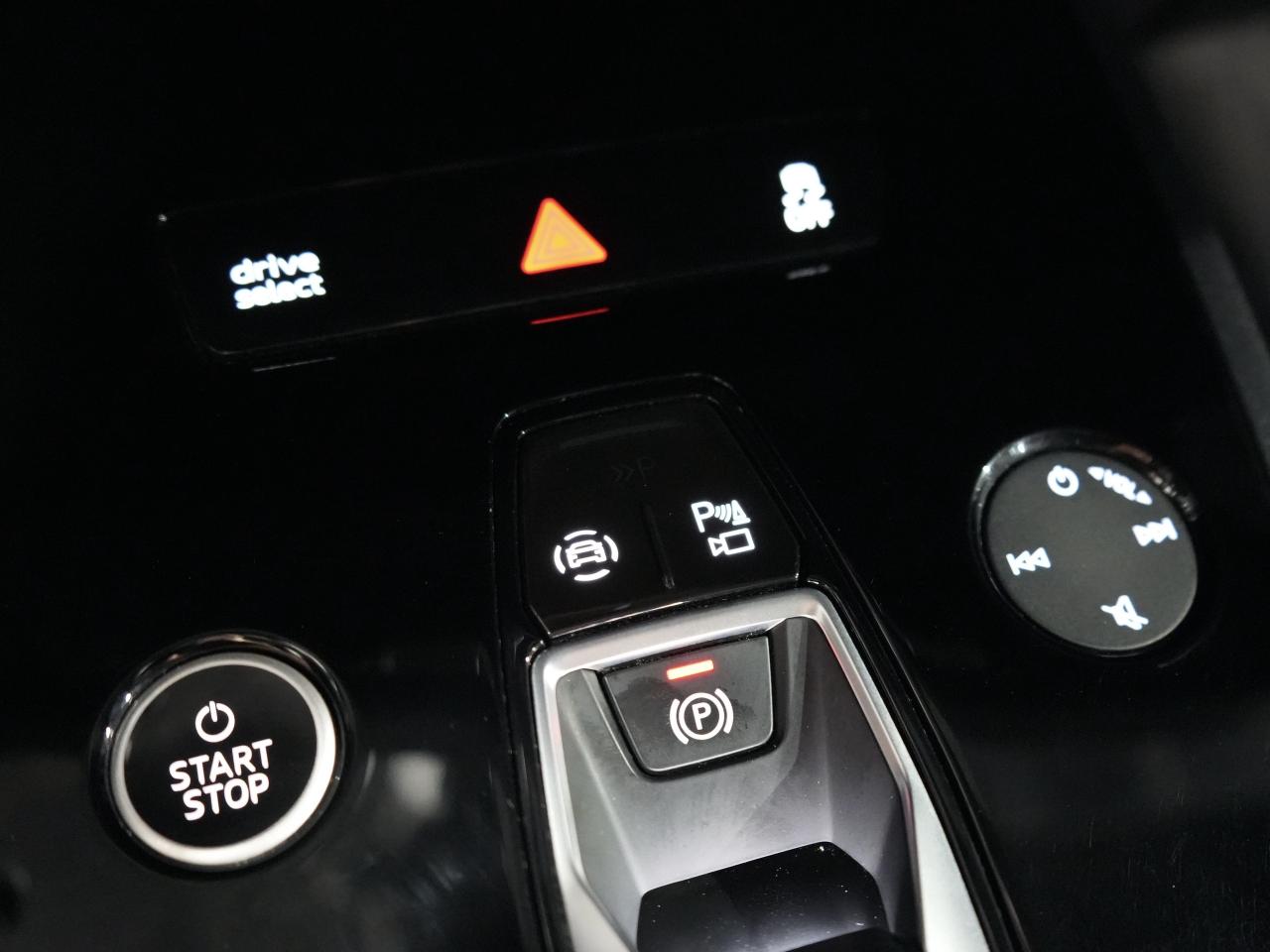 2024 Audi Q4 e-tron 50 quattro Photo