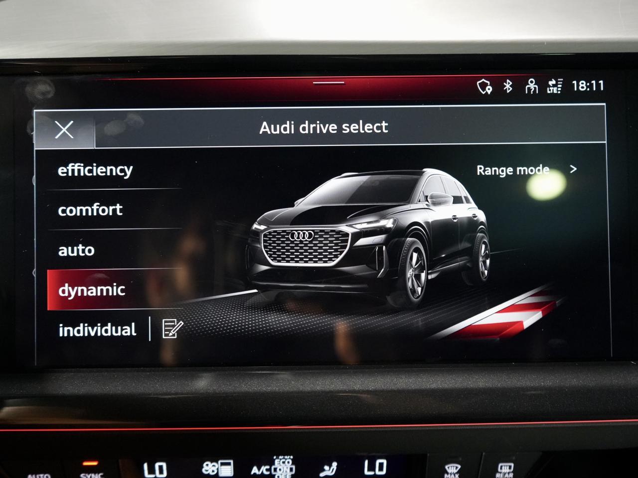 2024 Audi Q4 e-tron 50 quattro Photo