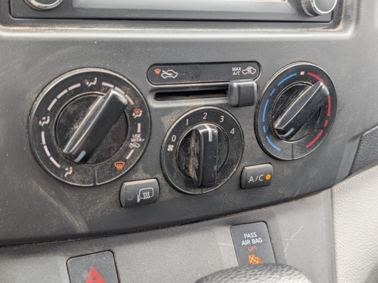 2019 Nissan NV200 SV  **NAVIGATION PACKAGE** Photo