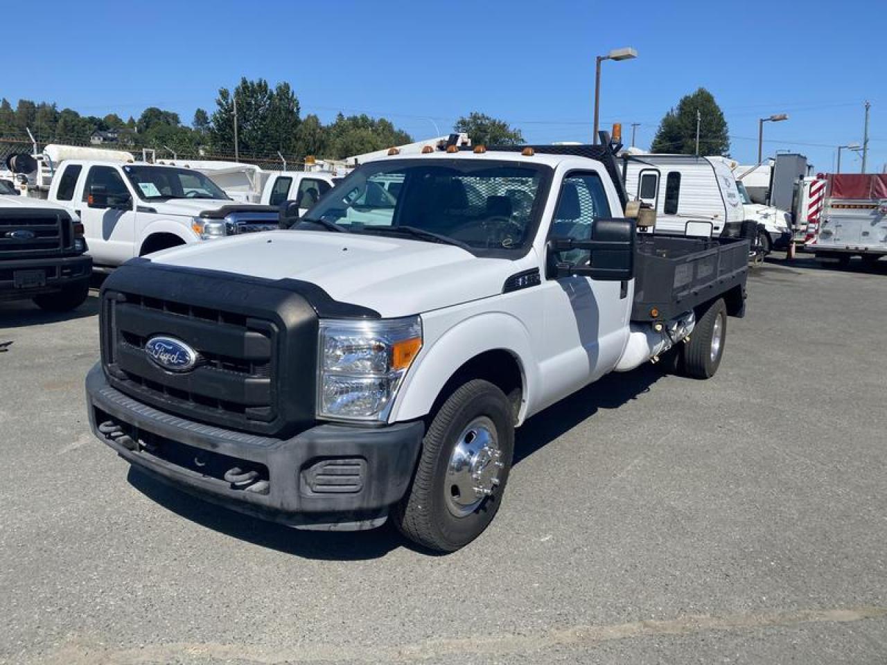 Used 2016 Ford F-350 SD XL 11 Foot Flat Deck 2WD for sale in Burnaby, BC