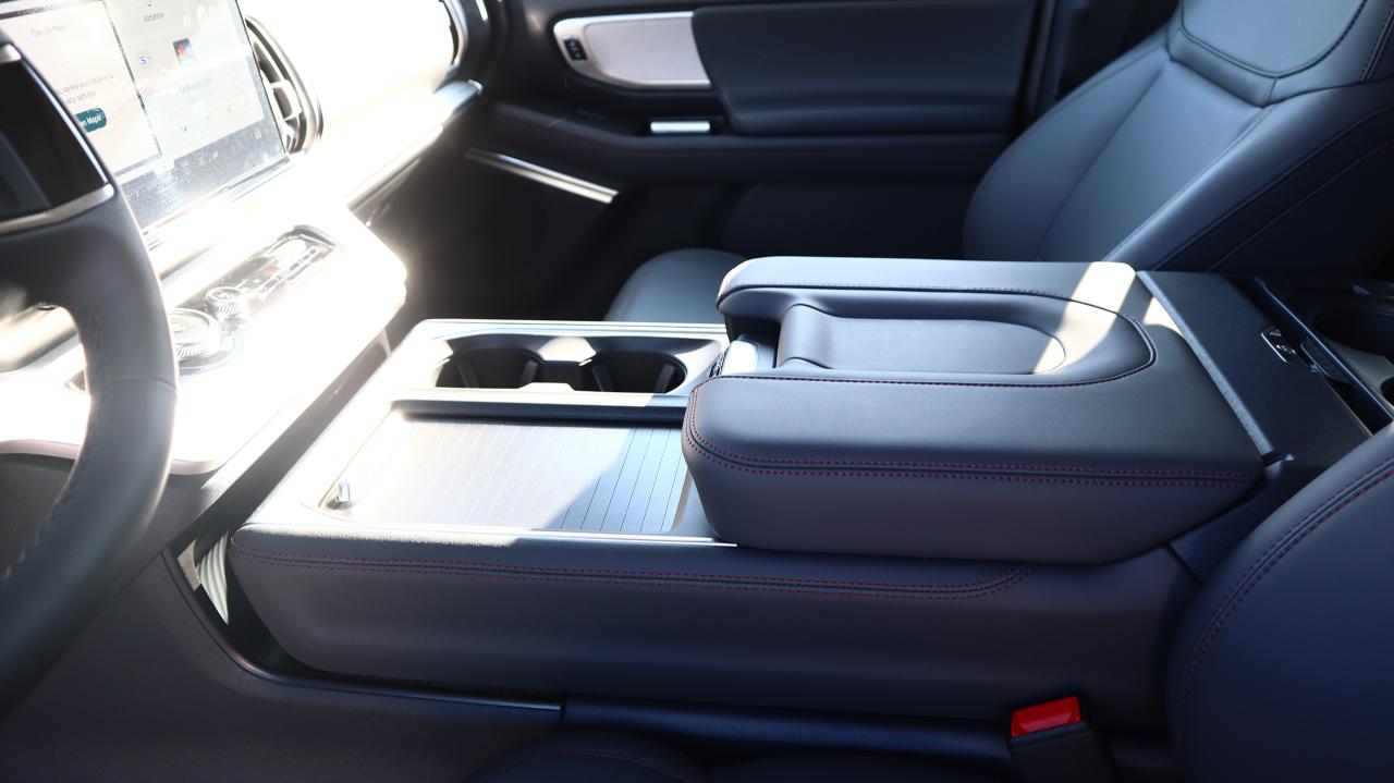 2025 Ford Expedition Active Max Photo5