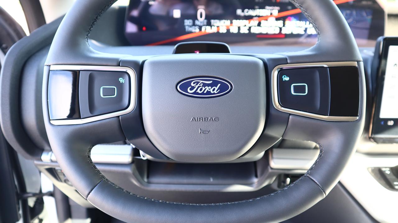 2025 Ford Expedition Active Max Photo5